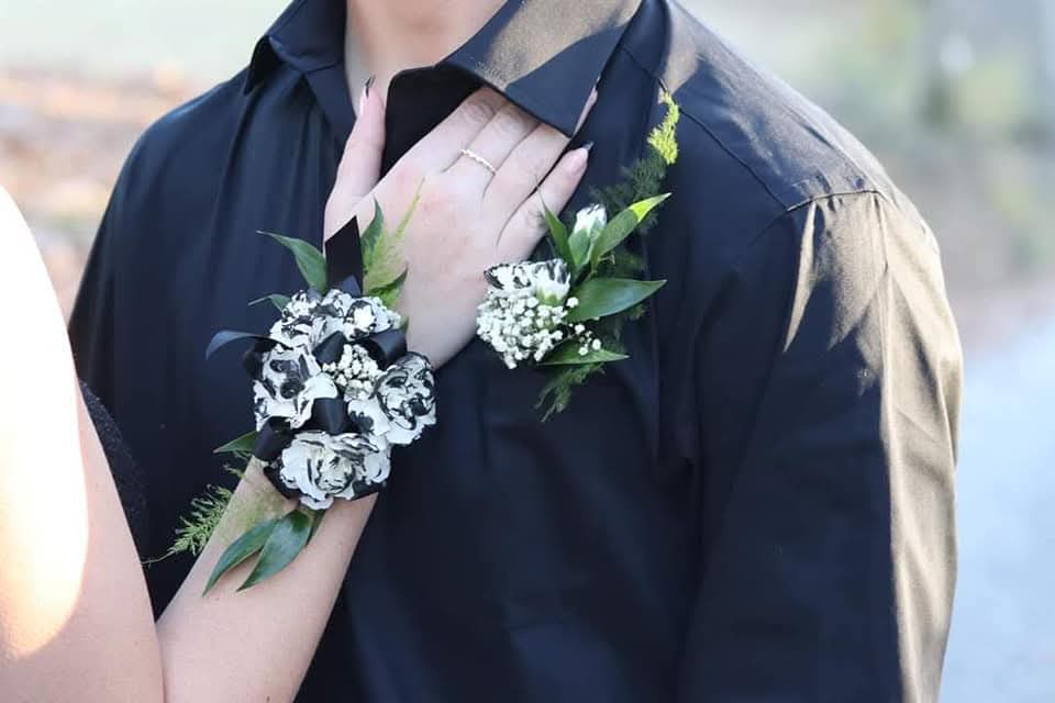 Corsage/Boutonnière set